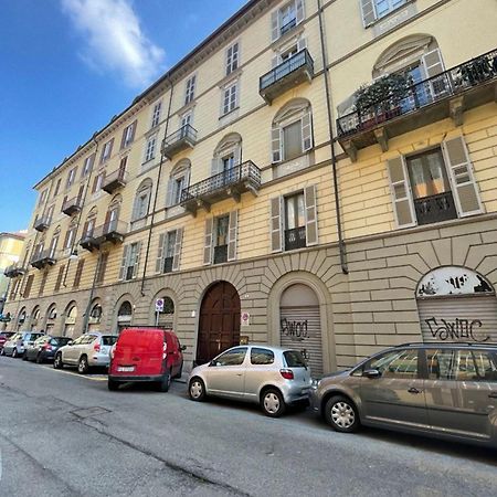 Centrale Appartamento Su Due Livelli "3" Turin Bagian luar foto